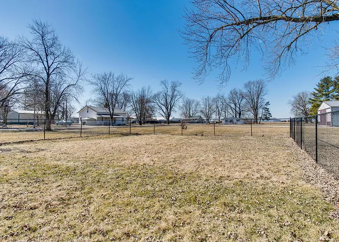 Holiday home Mins To Local Attractions: Pet Friendly W/ Yard! Casey